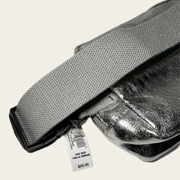 Gap Vegan Leather Metallic Belt Bag - Picture 5 of 6